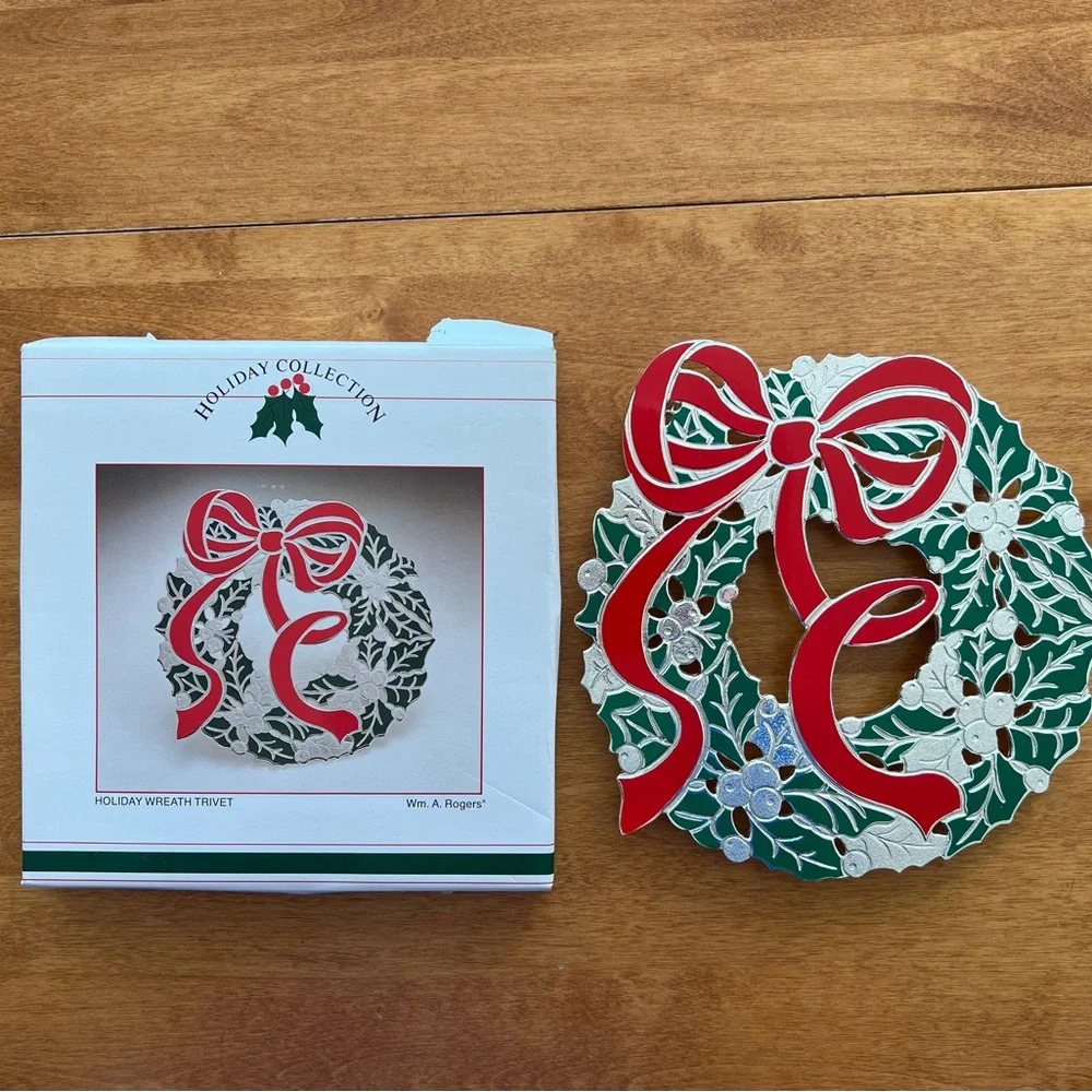 Vintage 80s Wm. A. Rogers Holiday Trivet 8